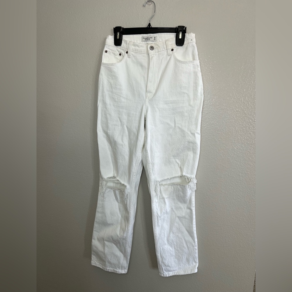 Abercrombie &z Fitch
The 90s Straight Ultra High Rise
